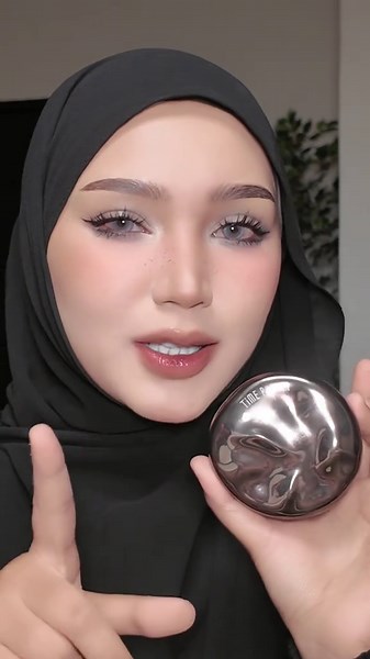 Powder Foundations for Flawless Skin