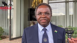 SPECIAL BOND: IPC leader Panduleni Itula visited Geingob's residence, offering condolences to former First Lady Monica Geingos and paying his respects. Itula noted a unique relationship with the late Geingob, enabling interaction despite differences. Additionally, he signed the book of condolences. President Geingob died at the age of 82 in a local hospital in Windhoek on Sunday morning. Report: Justicia Shipena | Eagle FM Namibia