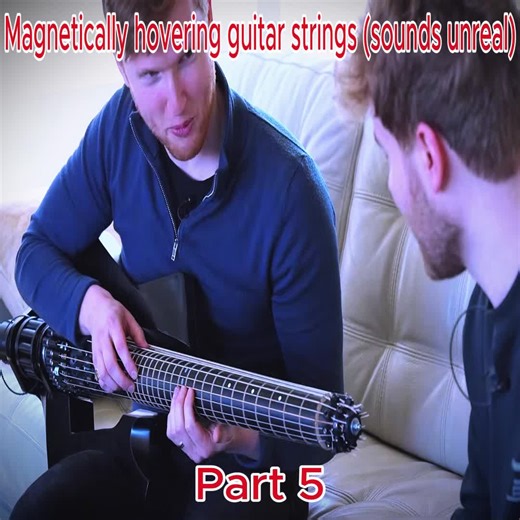 Surprising Street Musicians with a 360° Spinning Guitar