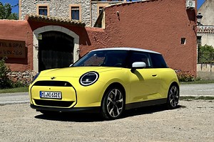 2025 Mini Cooper SE delivers battery-powered driving joy | Reviews