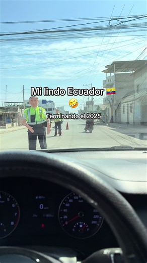 Esto es Ecuador 🇪🇨 🤣#viral #añonuevo #añoviejo #paratiiiiiiiiiiiiiiiiiiiiiiiiiiiiiii #fyp