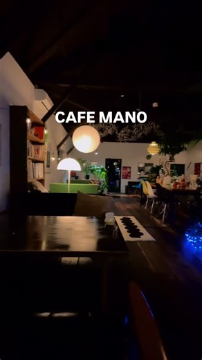 cafemano on Instagram: "ナイトカフェのご利用もお待ちしております。 【カフェマーノ】 和泉市のランチ・夜カフェ・ディナーまで楽しめるカフェ ■住所 〒594-1104 大阪府和泉市万町242-1 TEL：072-555-4540 ■営業時間 日曜 11:00～22:00 月曜～土曜 11:00～23:00 ※月・水・木・金・土曜の16:30～18:30は中休みとなります ■定休日 毎週火曜日 ■席数 30席 ■駐車場 14台 （店前6台／第2駐車場8台） #和泉市カフェ #南大阪カフェ #大阪グルメ"