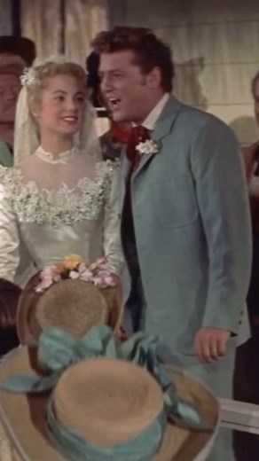 Old Hollywood on Instagram: "Gordon MacRae sings the song ”Oklahoma!” In the classic musical ”Oklahoma!”(1955)!! Also starring Shirley Jones, Gloria Grahame and Gene Nelson!🤍🎬 Music is by Richard Rodgers & lyrics by Oscar Hammerstein II. 💋 #oklahoma #musical #1955 #1950s #oldhollywood #oldhollywoodglamour #gordonmacrae #shirleyjones #legends #icons #singers #classicfilm #classichollywood #classichollywoodfilmstars #vintage #vintagehollywood #actor #actress #beauty #nostal