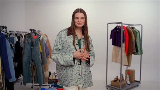 Jesień nabiera lekkości 🍂 Naturalne światło, miękkie tkaniny i ruch, który mówi więcej niż słowa ✨ Monika i Ewa pokazują, że codzienność też może być modowa – wystarczy spojrzenie, detal i odrobina swobody inspirowanej klimatem Zalando 💛 #reklama #zalando #zalandopl | Top Model TVN