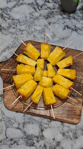 🍍 How to Cut a Pineapple Like a Pro | Easy & Satisfying Pineapple Cutting #khanacraze #shortsfeed