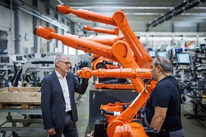 Over 50 years of robotics expertise | KUKA