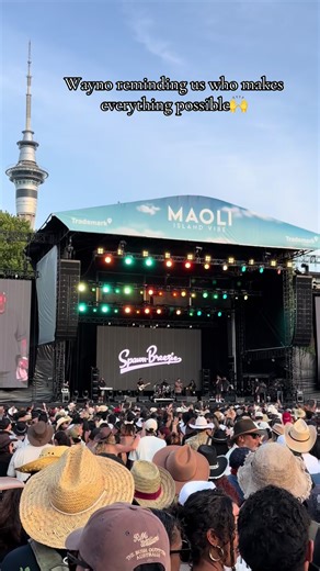 Wayno at Maoli with iPhone 17 Zoom