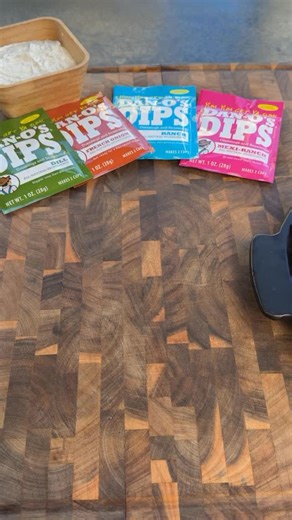 Miguel Raya| Food, bbq, recipes on Instagram: "Grilled chicken wings taken to a whole other level with the new Dan-O’s dips @danosseasoning These dips are packed full of flavor and all you gotta do is mix it with sour cream, Pick some up via link in my bio use my discount code fire15 #ripmixdipyum #danospartner"