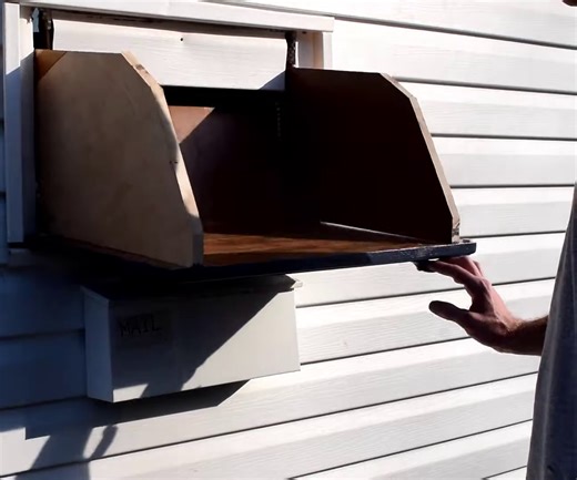 DIY Amazon Drop Box From Recycled Pallets – Cheap & Easy!