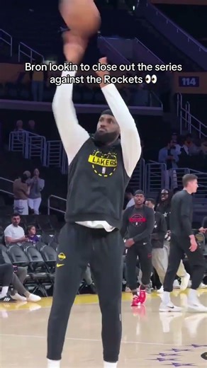 Predict LeBron's stat line for tonight 👀