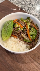 Here’s a simple ground beef and veggies stir fry packed with protein, flavor and nutrients 🥦🥕 find this recipe plus many more like this one on my website [foodiesstayfit.com] #dinnerideas #healthyeating #healthyrecipes #easydinner | Foodies.stay.fit