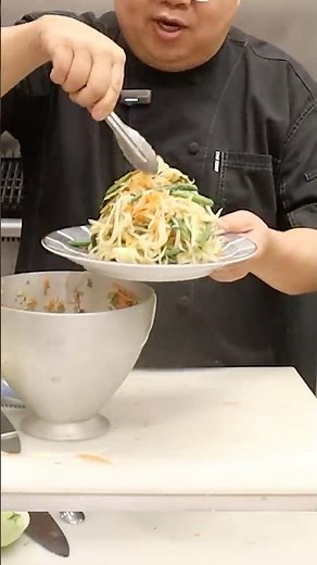The Most Delicious Green papaya Salad