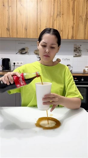 He made a Coke Cola glass out of a Pineapple for her