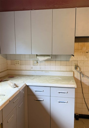 RIP these green cabinets 🤷🏾 | @BLACK DECKER @The Home Depot @Lowe’s | #diyhomerenovation #newhomeowner #homemakeover #homerenovation #diyhome