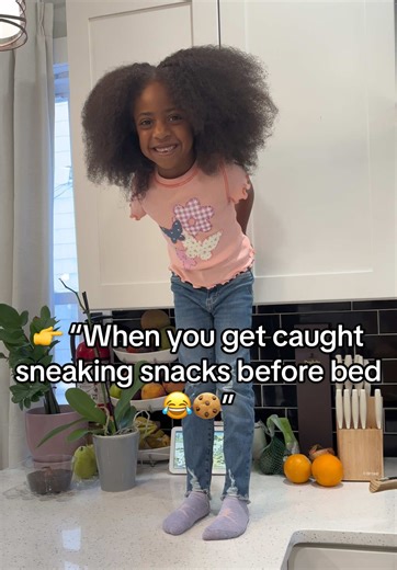 Caught in 4K sneaking snacks before bedtime! Who else was that kid? 😂 #RelatableReels #momlife #FamilyComedy #BedtimeStruggles #FunnyFamily