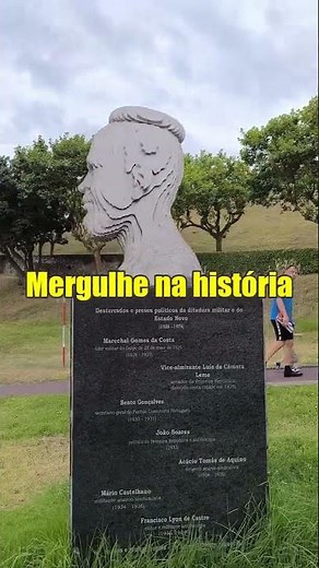 Descubra a Fortaleza de São João Baptista no Monte Brasil.