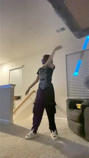 I messed up on the windmill thingy but wtv #leviwand #beginner #tricks #altstyle #cozymusic