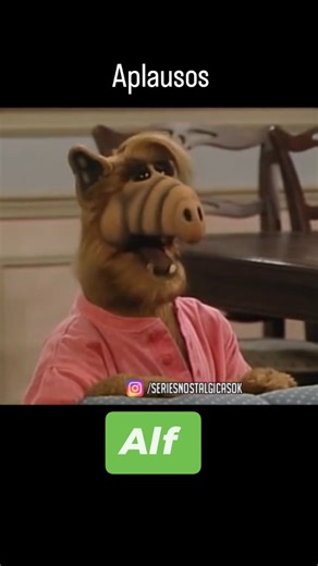 Retro Series Nostalgia on Instagram: "👏🏻👏🏻👏🏻🤣 Alf | Mejores momentos 🔥 #retro #tv #funny #comedy #90s #sitcom #alf"