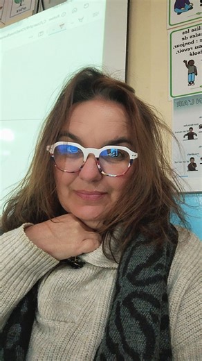 Mounia Kabbaj on Instagram: "Bonjour la communauté ! Nouvelle semaine, nouvelle lettre, nouvelle comptine et cette semaine on entame la lettre c avec tous ses activités ! Voici la comptine de la lettre c Coin, coin, coin Dit le canard ! Coui,coui, coui Dit le canari ! Cou, cou, cou, Répond le coucou ! Merci pour tous vos messages, vos encouragements et tous vos retours. N'hésitez pas à partager sur vos stories, à enregistrer et à commenter ! Dima Maghrib 🇲🇦 #moumoune #moumounedala_by_moumoune 