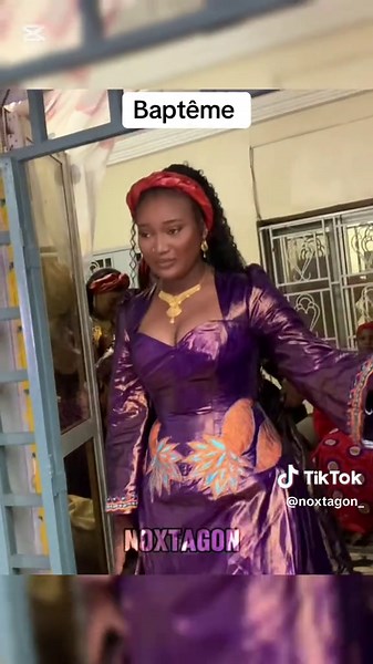 Baptême de Mims: Habits, Cadeaux et Cérémonie en Vidéo