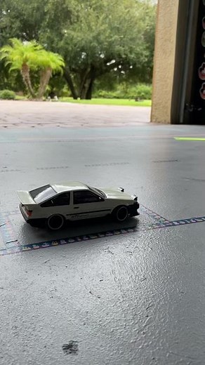 Toyota AE86 Mini Z RC drifting