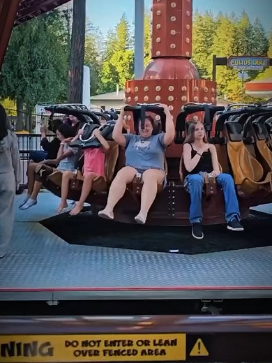 Her Worst Fear on a Roller Coaster... #scary #haunted #scarytiktoks #paranormal #thefaceofhorror