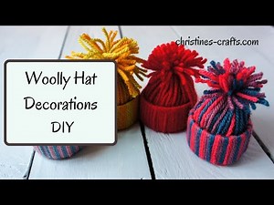 HOW TO MAKE A MINI YARN HAT CHRISTMAS DECORATION - Super Easy way to use up yarn scraps