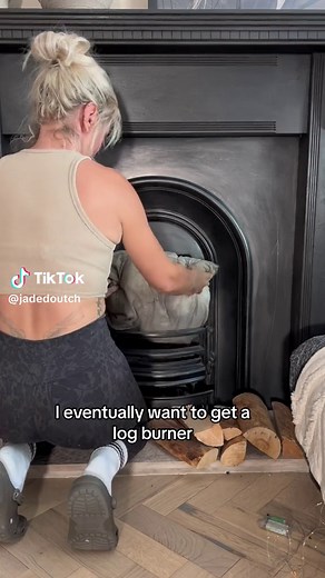 Adding a little bio ethanol fire insert into my fireplace for the real flame aethetic #bioethanol #bioethanolfire #bioethanolfireplace #fakingit #fireplace #blackfireplace #loungedecor #livingroomdecor #neutralaesthetic #neutralhome #neutralhomedecor #housereno #interiordesign #homedecor #homestyleideas #housedesigninspo #interiordesigner #renovation #houserenovation #placestovisit #interiordesignhome #homeinteriordesign #homedesign #modernliving #housereno #propertytour #beautifulhouse #dreamho