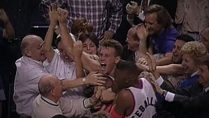 Majerle Defeats Lakers with Remarkable Buzzer-Beater in 1993 | Phoenix Suns