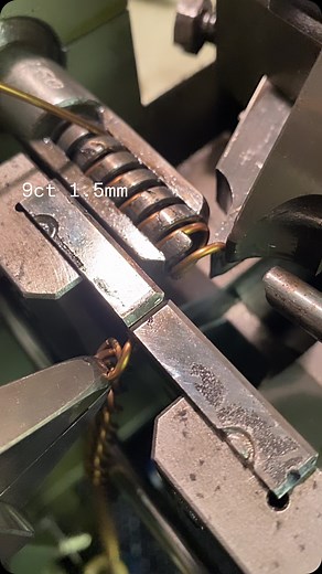 antomus on Instagram: "Merry Christmas everyone just a simple 9ct Gold 1.5mm open curb link for traditional charm bracelets"