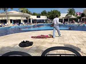 Most Flexible Woman/Doll Comes To Life In Cancun (Impressive)