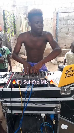 DJ Sandro Mix: Outdoor Party Beats and Vibe