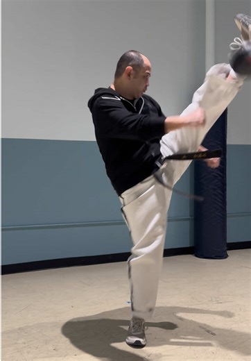 Mastering Crescent Kicks in Taekwondo Techniques