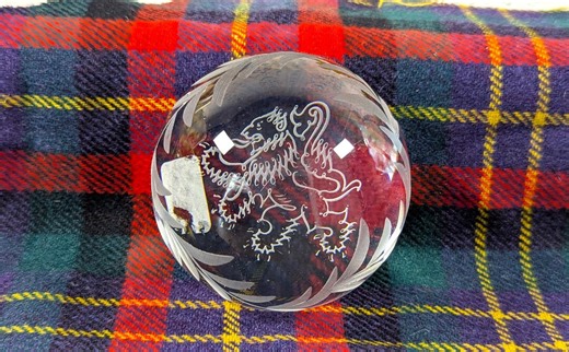Vintage Edinburgh Crystal Domed Paperweight Etched Lion Rampant C1970s-80s Remains of Edinburgh Crystal Sticker on Base Scottish Art Glass - Etsy