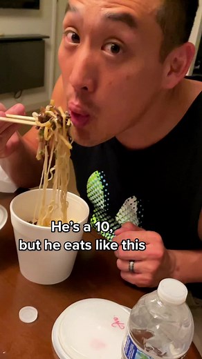 Rating a Meal with CrunchMom | Mukbang Foodies Review