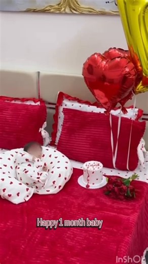 ‎عالمنا الصغير 🌸‎ on Instagram‎: "Happy 1 month baby ♥️ . . . . . #babyshower #baby #girls #iraq #الشعب_الصيني_ماله_حل😂😂"‎
