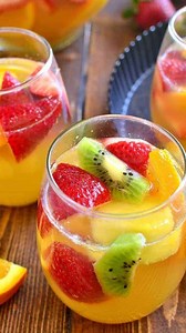 Let's make tropical sangria