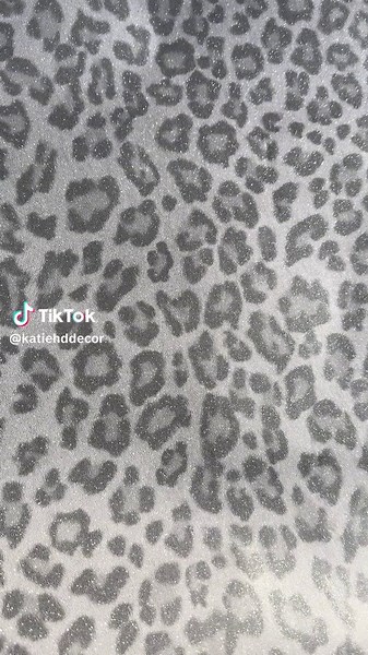 Glitter Leopard Wallpaper: DIY Home Decor Inspiration