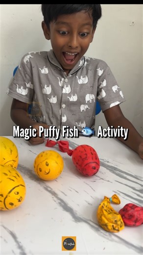 Jenisha Martina on Instagram: "Magic Puffy Fish Experiment! ✨🎈 Fill a cover (cut the finger of plastic gloves ) with vinegar, secure it with a rubber band, and place it inside a balloon filled with baking soda. Watch how a simple mix of vinegar & baking soda creates a fun chemical reaction! The balloon inflates as the vinegar packets pops and mixes with baking Soda like a puff fish when the two ingredients mix, releasing carbon dioxide gas. Try this fun science activity at home! Kind Reminder ⚠