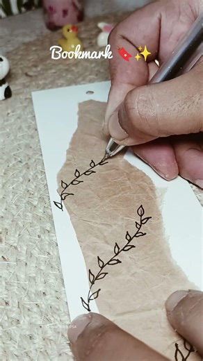 Vintage Bookmark DIY 📜✨ | Easy Aesthetic Craft #shorts #diy #bookmark #aesthetic #craft