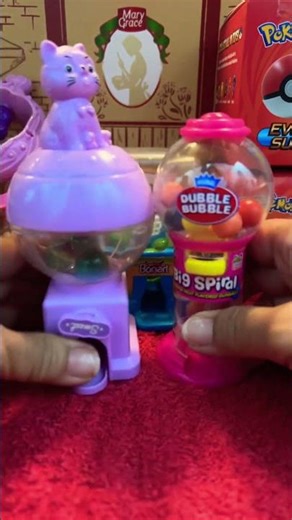 Playing with my hello ko kitty candy machine #shorts