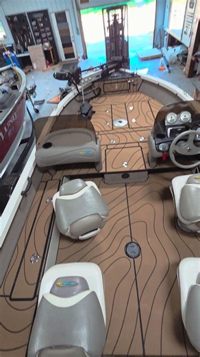 Aft-Tek on Instagram: "💥ANOTHER Crestliner 1850 fish hawk!💥 . . . #boatrestoration #boatrepair #boats #boat #boatlife #customboats #carpetsucks #diyboat #fishing #fishingboat #fishingboats #howto #marineflooring #muskie #walleyefishing #walleye"