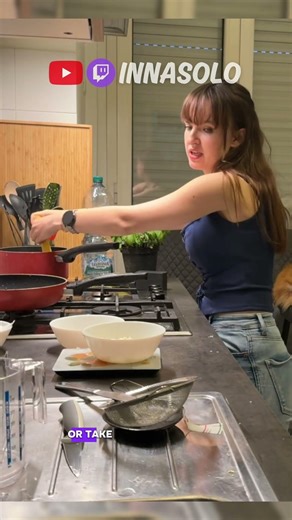 No spaghetti breaking pls #nospaghettibreaking #spaghetti #italiancooking #cookingstream #innasolo