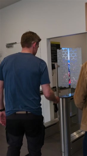 This is what a data center looks and sounds like | Régis Castagné