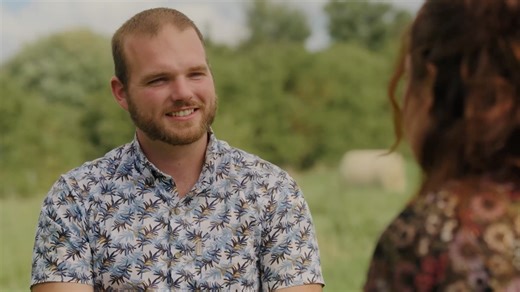 83K views · 325 reactions | Maison, fermette et enfants... On aborde déjà les projets sérieux du côté de chez Victor! ️ Pour voir ou revoir l’épisode 1, rendez-vous sur Noovo.ca  Jeudi, 20h sur Noovo | L'amour est dans le pré | Facebook