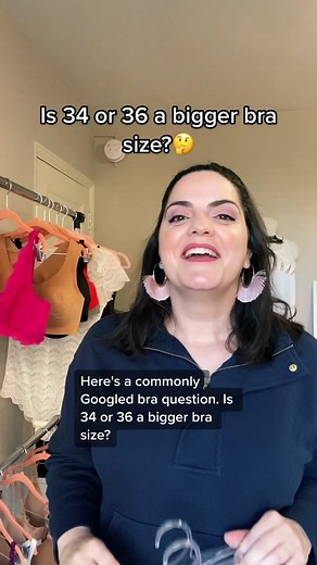 Have you ever been curious about this commonly googled bra question?🤔 Bra sizing can be confusing, but I’m here to help! Comment your other bra sizing questions below!⬇️ #brasizinghelp #brasizingtips #brasizing #brasize #cupsize #bratips #bratok #brafitter #brafittingtips #professionalbrafitter #braexpert #brafitterlife #braeduction