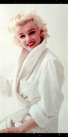 The life and career of Marilyn Monroe tell a story of fame, love, beauty, and mystery Actress, mode