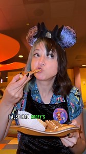 Halloween Dinner at Goofy’s Kitchen is p dang goofy! 😜 My first time here. Should I try brunch next time? #goofyskitchen #buffet #disneyland #halloween | Eat It Katie