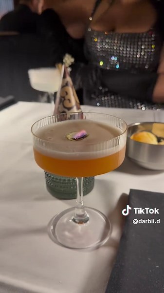 Darbii Diines: The Clock Steak & Lounge, HTX Beautiful new restaurant downtown Houston off Travis on Congress! Look for the Huge clock on the corner! Ambiance was amazing and staff was extremely sweet! (They gave me a charger pack for my phone!!) Food was the opportunity of the visit! HOWEVER, it’s a new restaurant and they’re probably ironing out the kinks!! The Saxophonist was also a highlight of the evening as you can tell! Check it out and let me know how you like it! They’re closed on Sunda