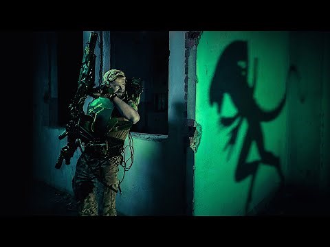 "Aliens" Smartgun operator cosplay (working airsoft replica 23 rounds/sec, 3000 round capacity)